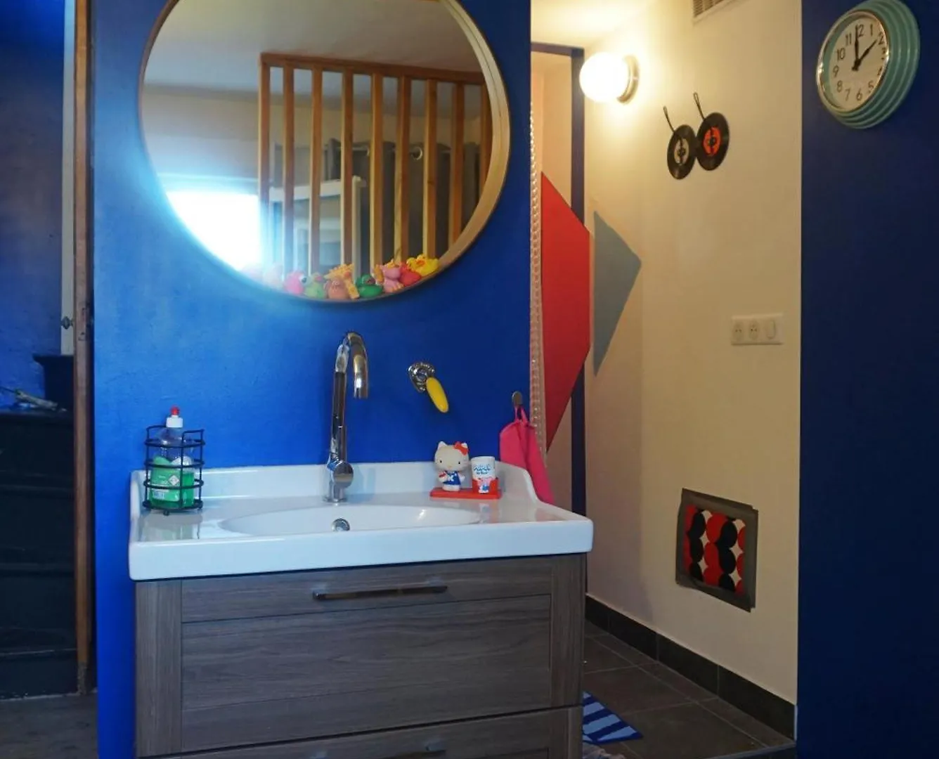 La Ninetiesroom - Chambre Atypique Avec Salle De Bain Et Wc Prives - Tv Wifi Console Jeux Toulouse