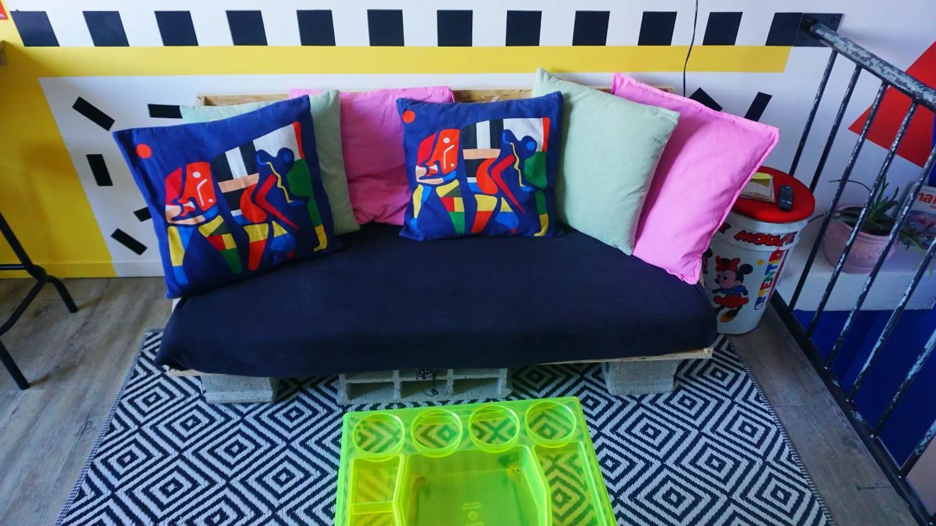 La Ninetiesroom - Chambre Atypique Avec Salle De Bain Et Wc Prives - Tv Wifi Console Jeux Toulouse Accommodatie bij particulieren